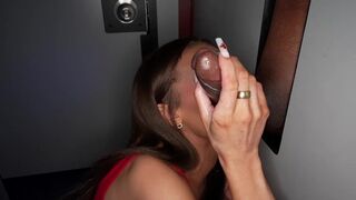 Stunning Brunette Gloryhole