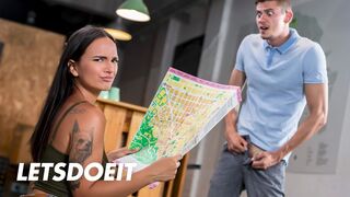 HORNY HOSTEL - Beautiful Tourist Claudia Bavel Found The Right Way To Pleasure